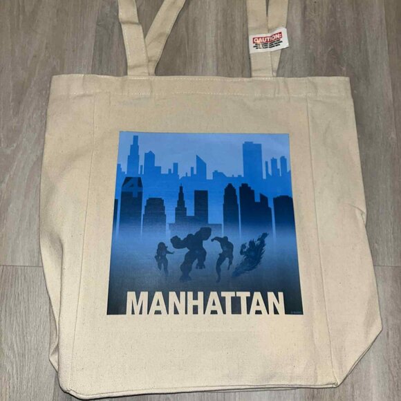 MARVEL Tote Bag w/ Fantastic Four Exclusive Merch - Picture 2 of 6